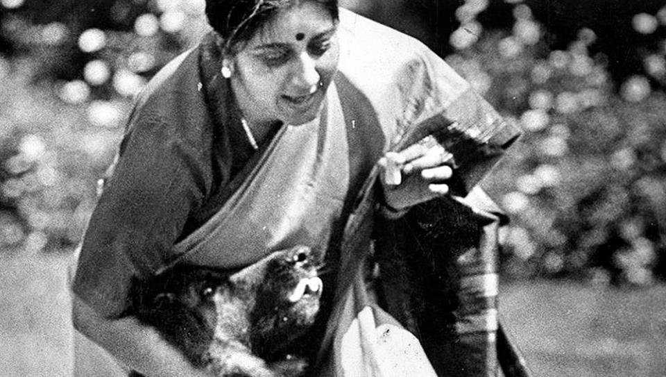 Shusma Swaraj playing with DOG