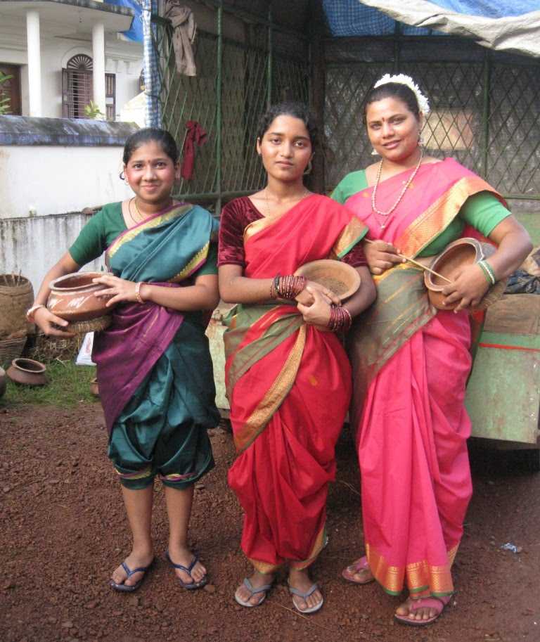 Traditional Dresses Of Different States of India Moodswag